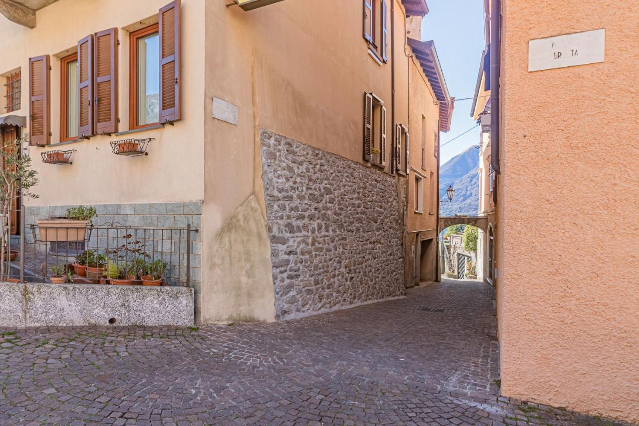 Appartamento Atelier Dell'Artista By Wonderful Italy Varenna Esterno foto